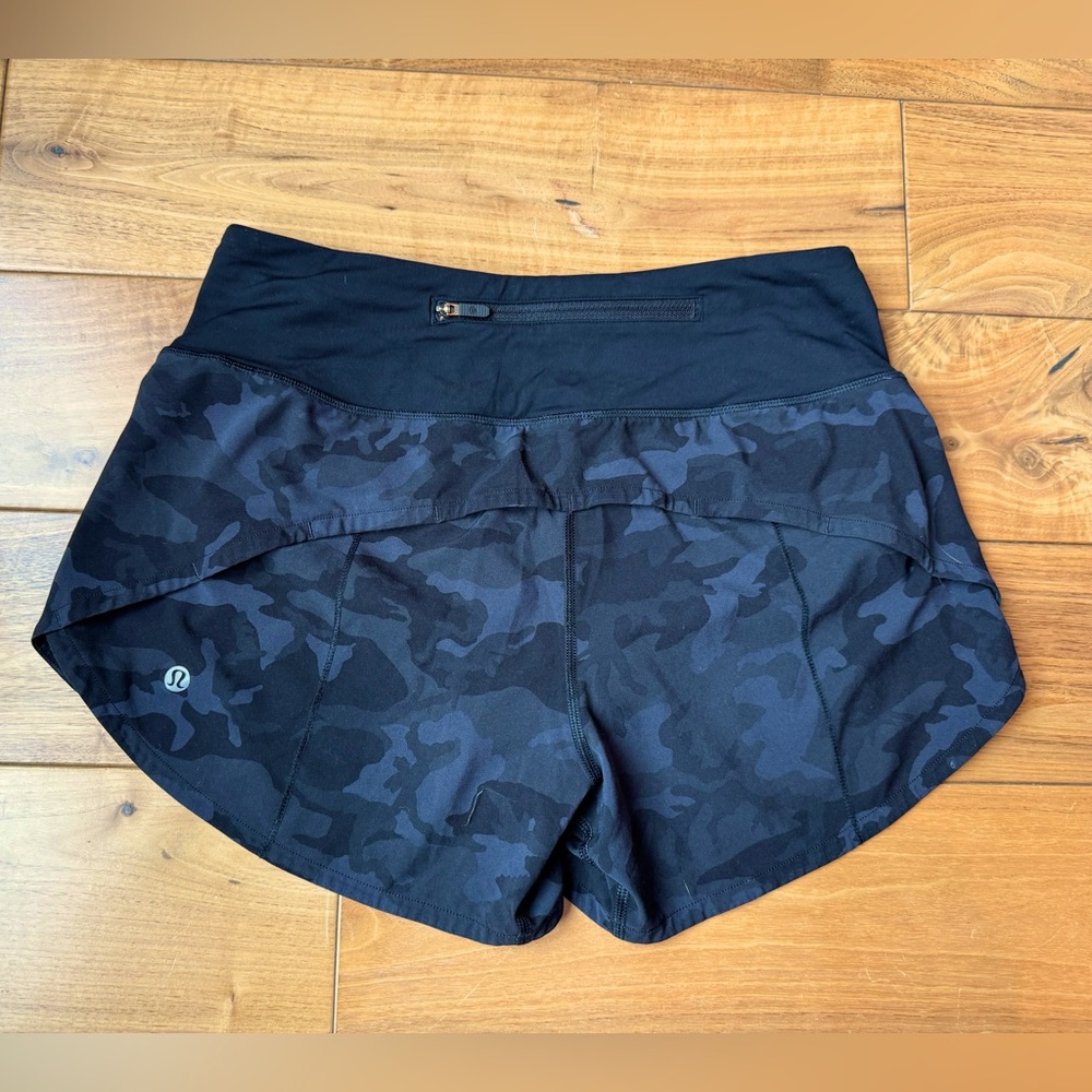 Lululemon camo speed-up mid-rise shorts